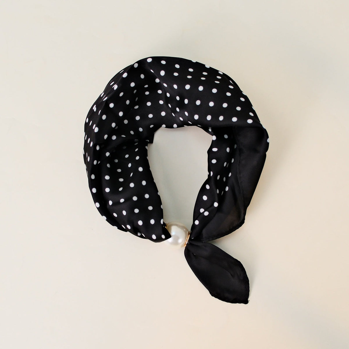 Polka Dot Pearl Magnetic Buckle Neck Scarf