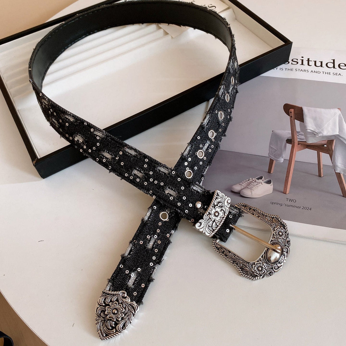 Distressed Denim Pattern Metal Belt