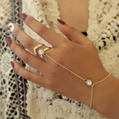 Retro Openwork Arrow Ring Finger Bracelet