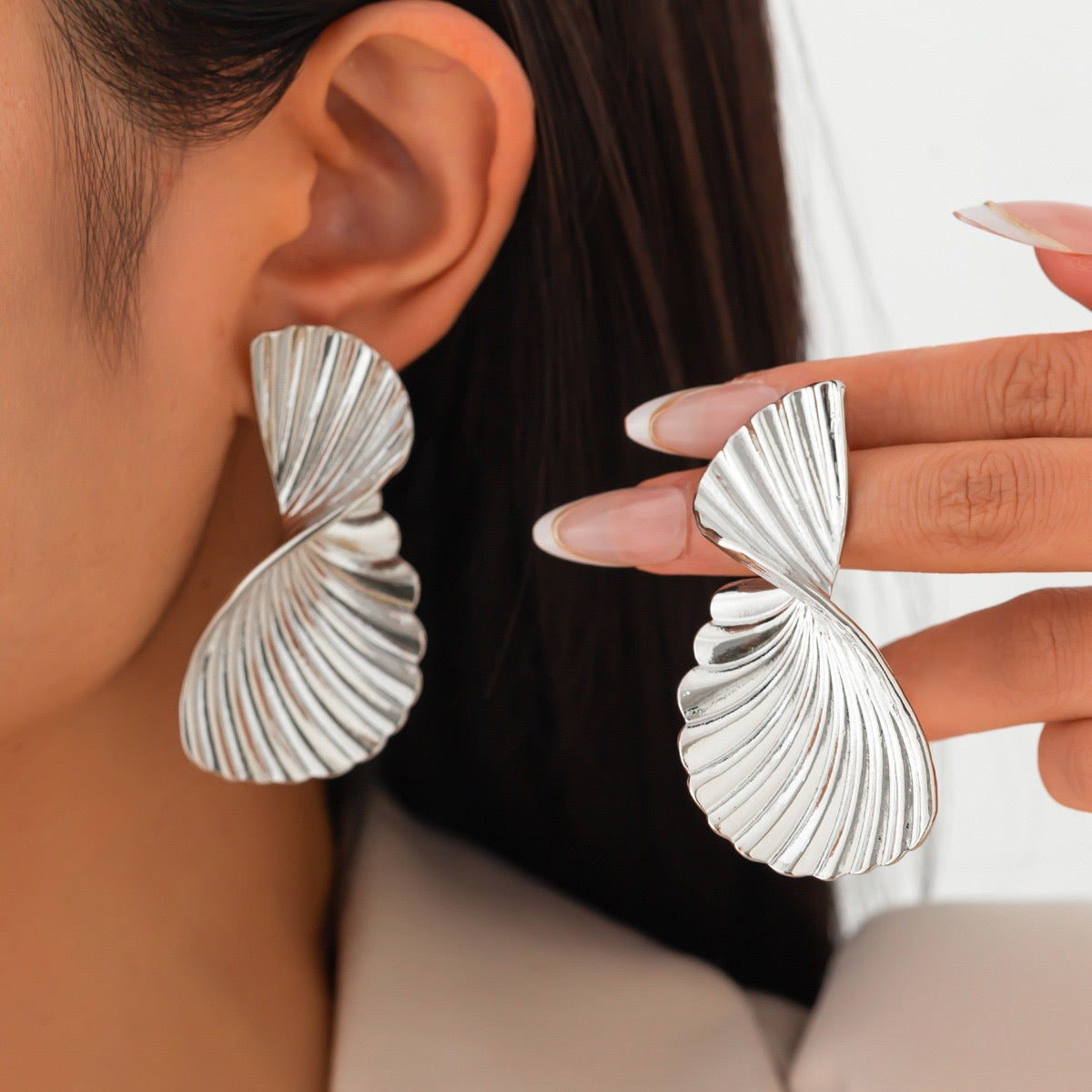 Irregular Liquid Metal Ruched Geometric Thread Earrings