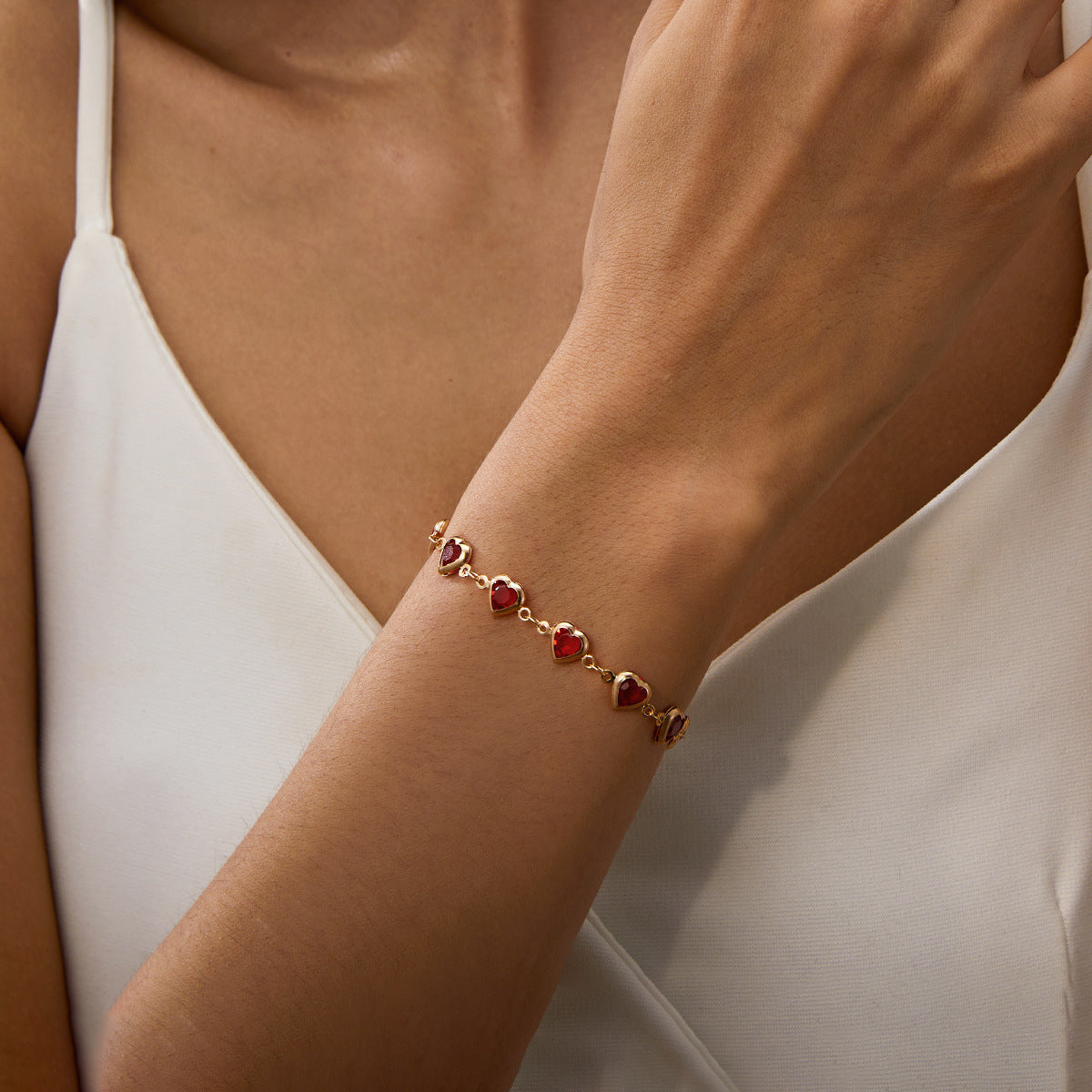 Heart Design Deluxe Chain Bracelet