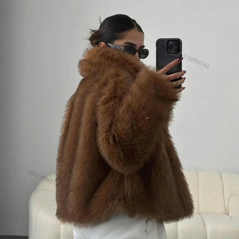 Winter Iconic Blogger Fashion Fluffy Square Collar Faux Fur Coat Women Ins Hot Chic Girls Fox Fur Jacket Outerwear