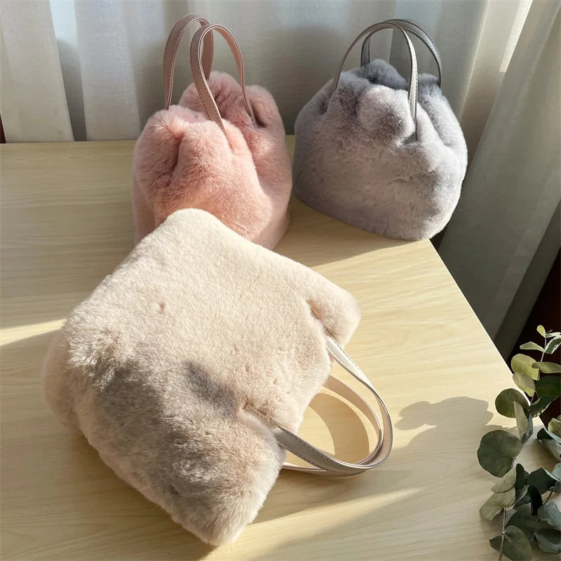 Stunning Soft Faux Rabbit Fur Totes Bucket Bag Women Winter Fluffy Plush Shoulder Bag Chic Street Girls Fashion Party Handbags