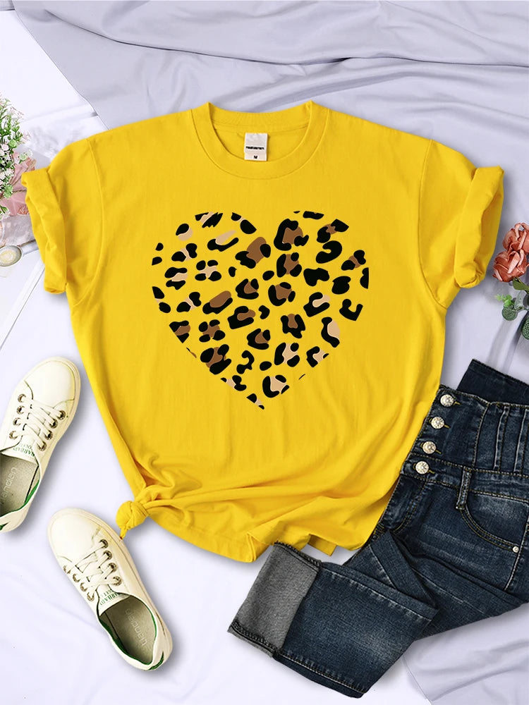 Simple Broken Leopard Heart Women Tshirt Casual Fashion T Shirts Soft Fashion Tee Clothing Harajuku Comfortable Women’S T Shirt