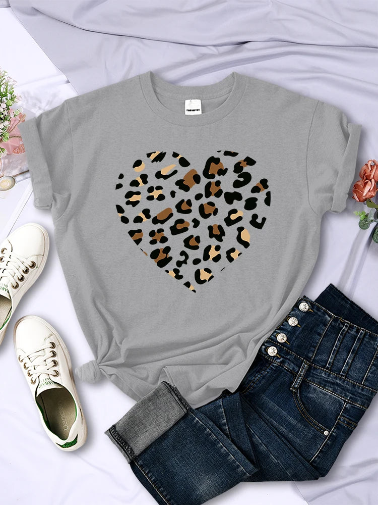 Simple Broken Leopard Heart Women Tshirt Casual Fashion T Shirts Soft Fashion Tee Clothing Harajuku Comfortable Women’S T Shirt
