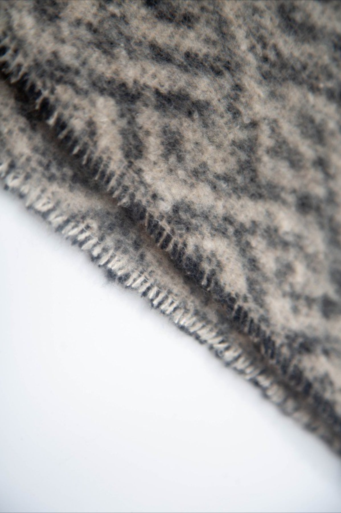 Leopard Print Jacquard Short Fringe Scarf