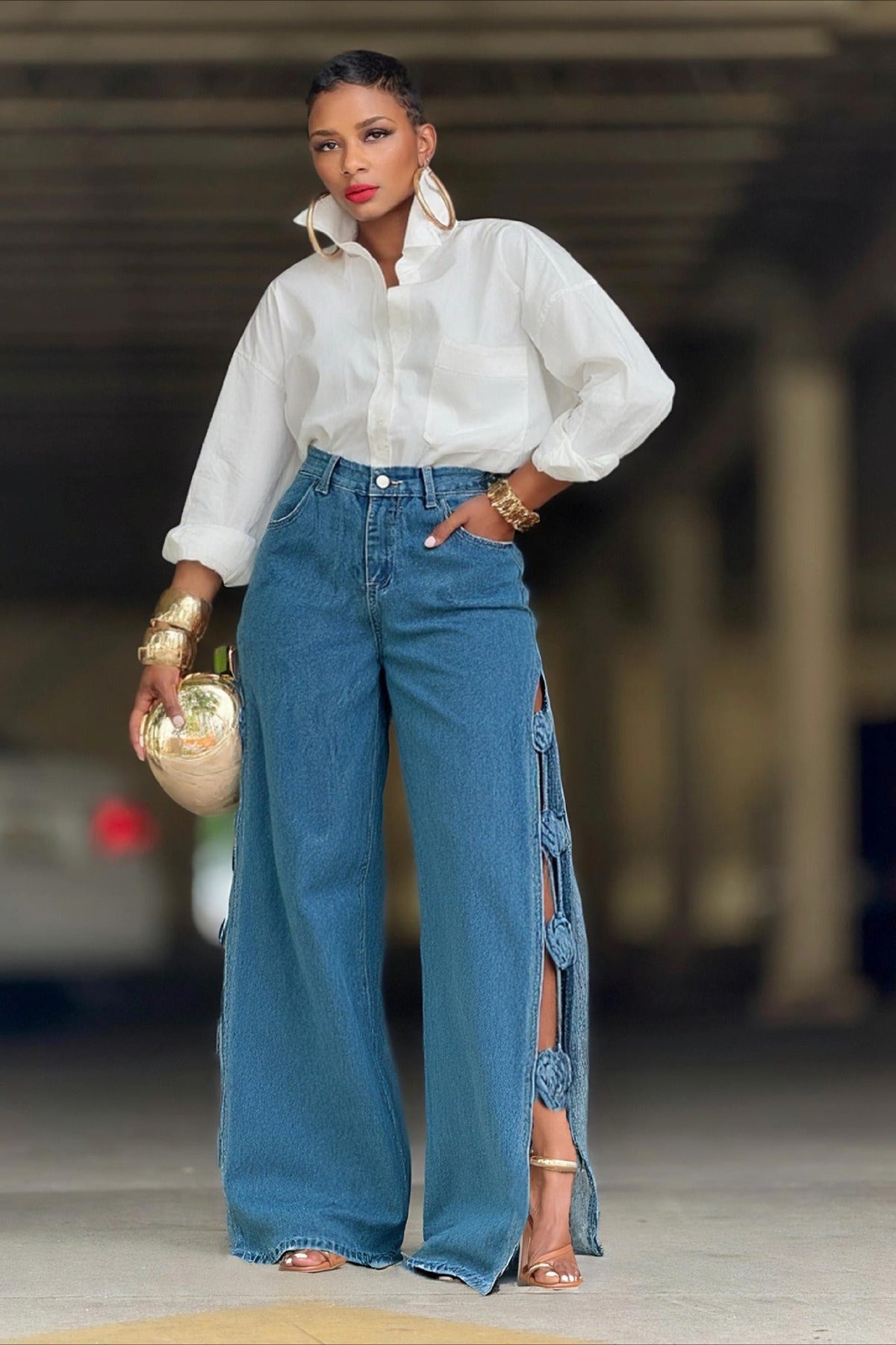 Hand Embroidered 3D Flower Cutout Side Slit Jeans