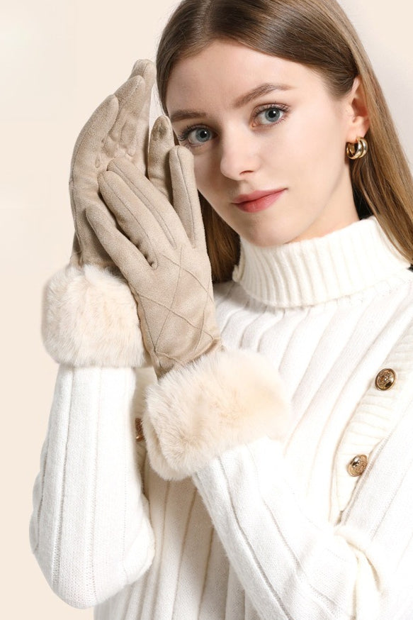 Fleece Lined Checkered Touchscreen Gloves