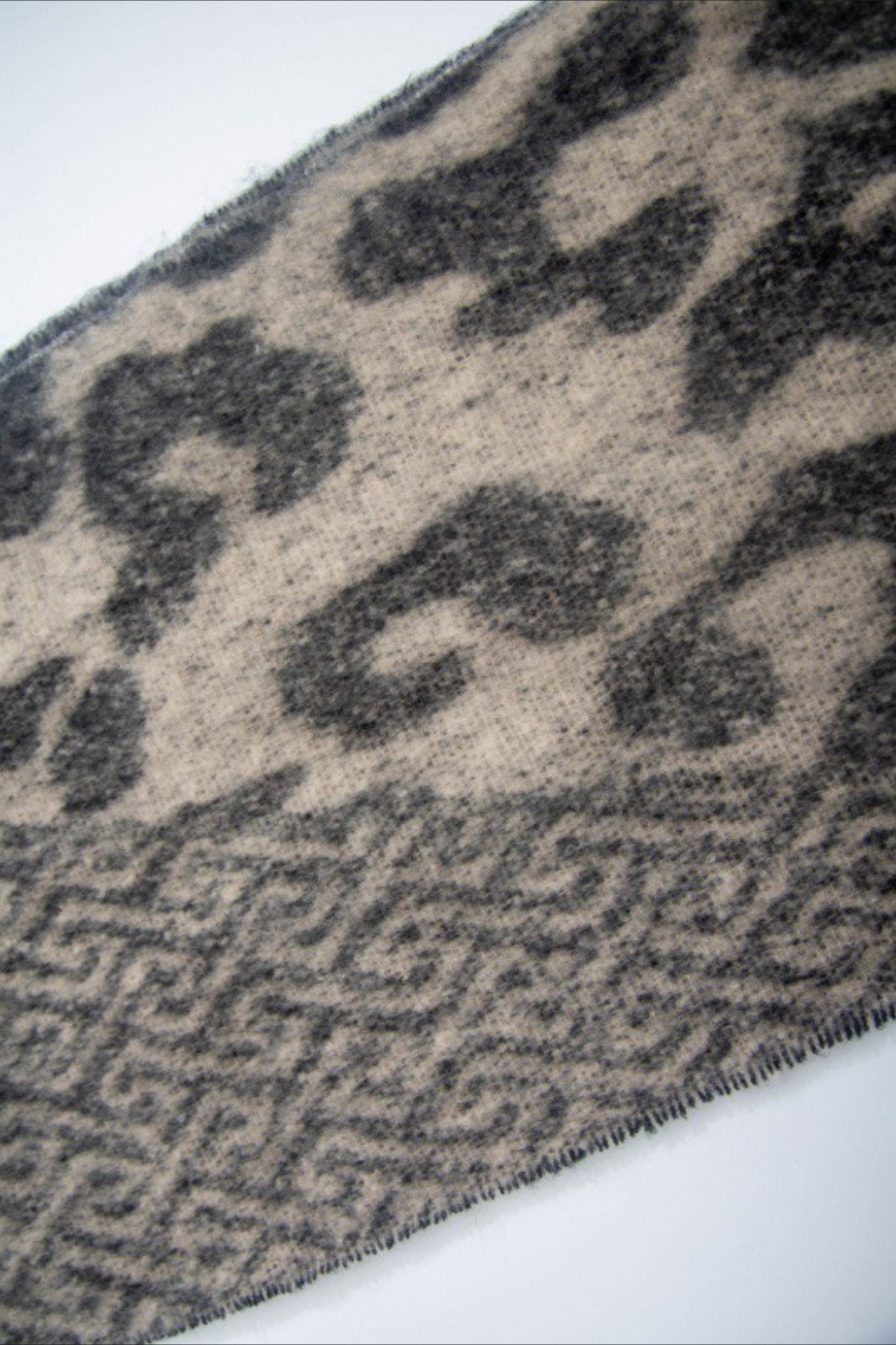 Leopard Print Jacquard Short Fringe Scarf