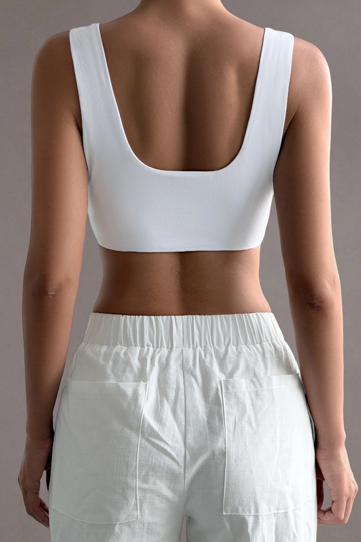 Minimalist Solid U‑Neck Spaghetti Strap Tank Top