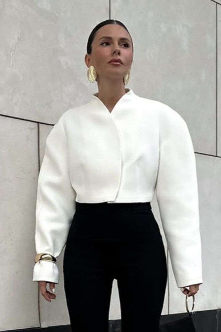 Chic White Boucle Cropped V Neck Coat