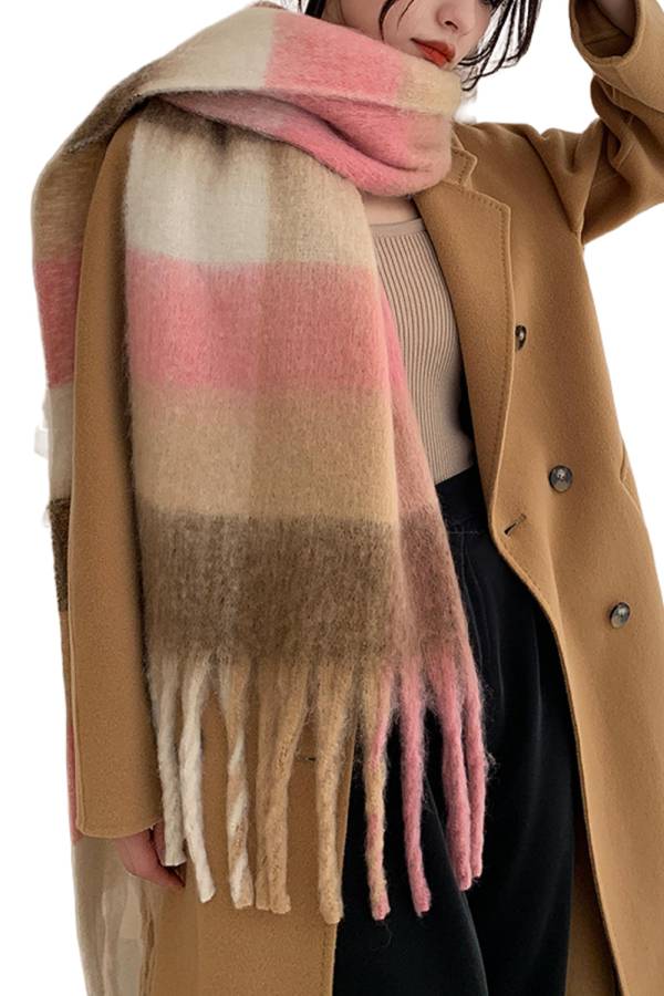 Color-blocked Plaid Tassel Scarf