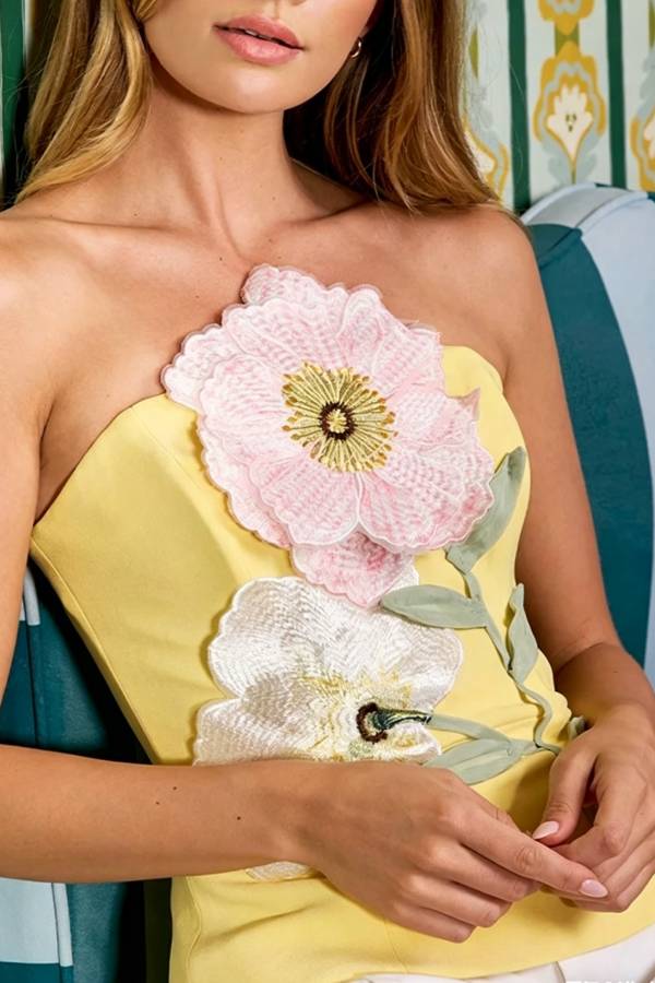 Create Beauty Flower Appliques Off Shoulder Tailored Waist Tank Top