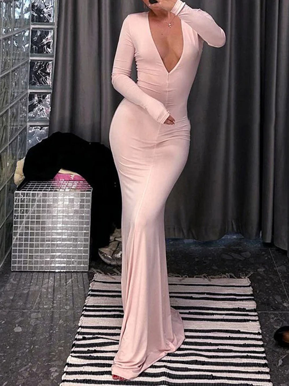 Long Sleeve Deep V-Neck Column Bodycon Maxi Dress