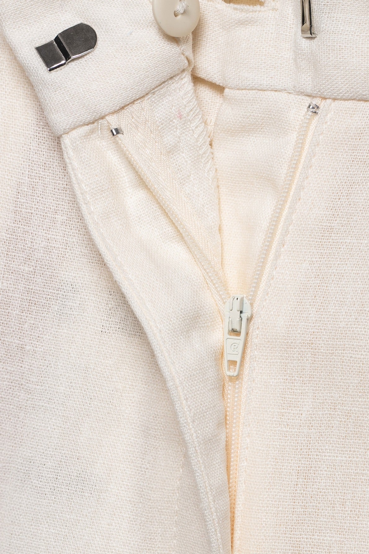 Linen Blend Pleated Casual Shorts