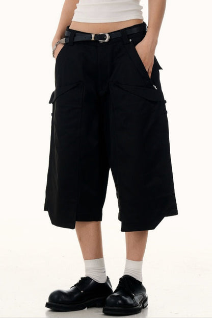 Pleated Wide Leg Cargo Bermuda Jeans