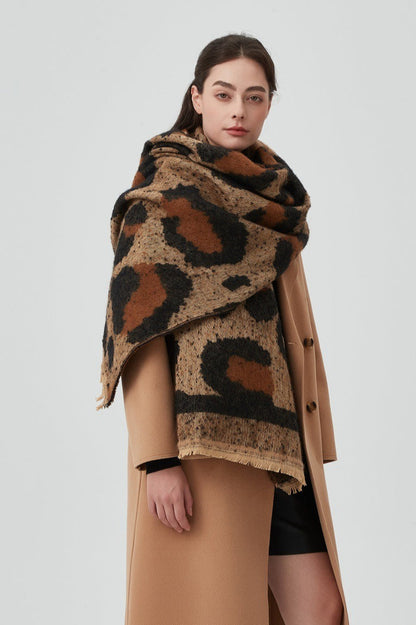 Thick Loop Knit Leopard Pattern Scarf