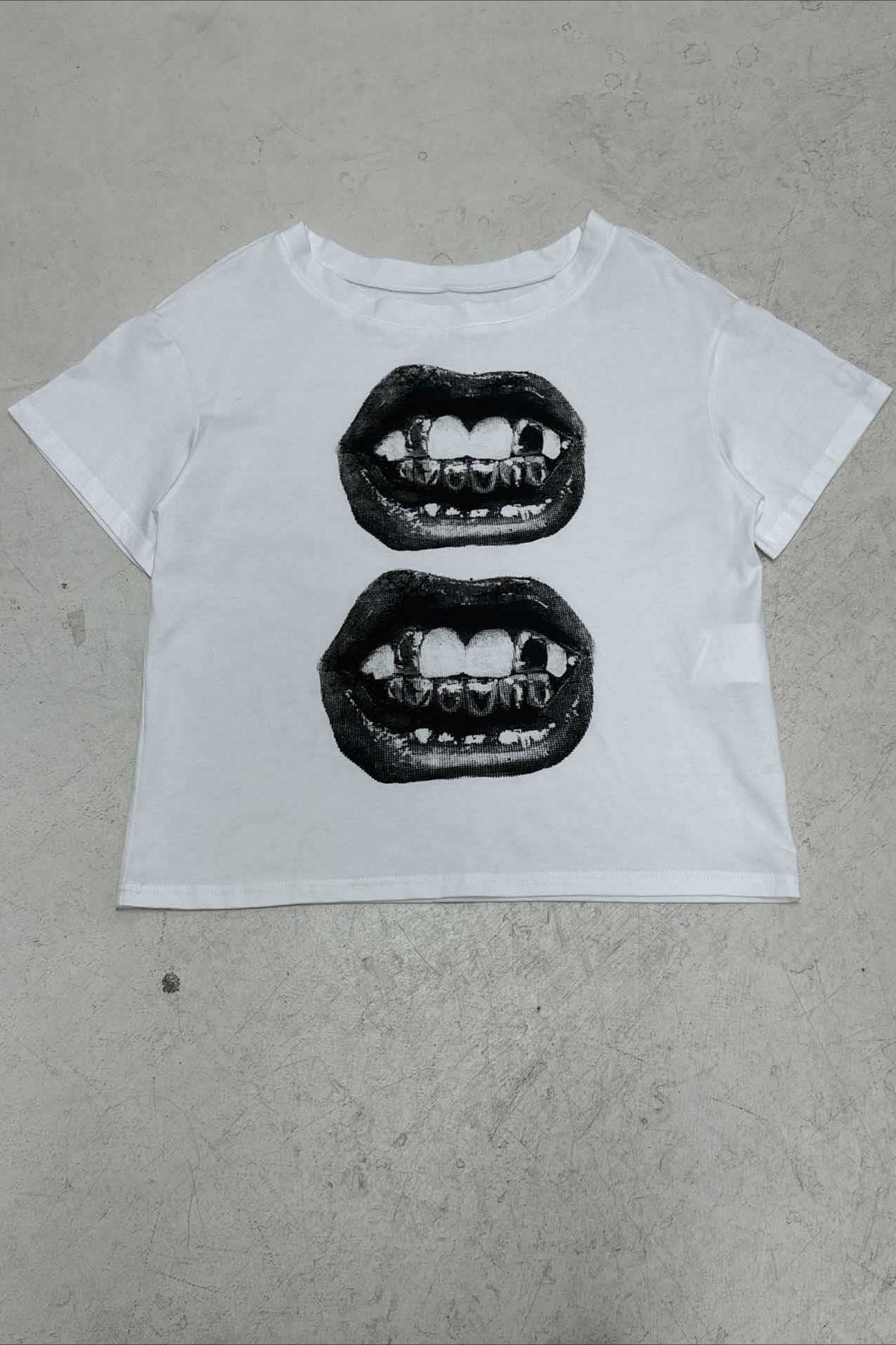 Double Lips Graphic Oversized T-Shirt