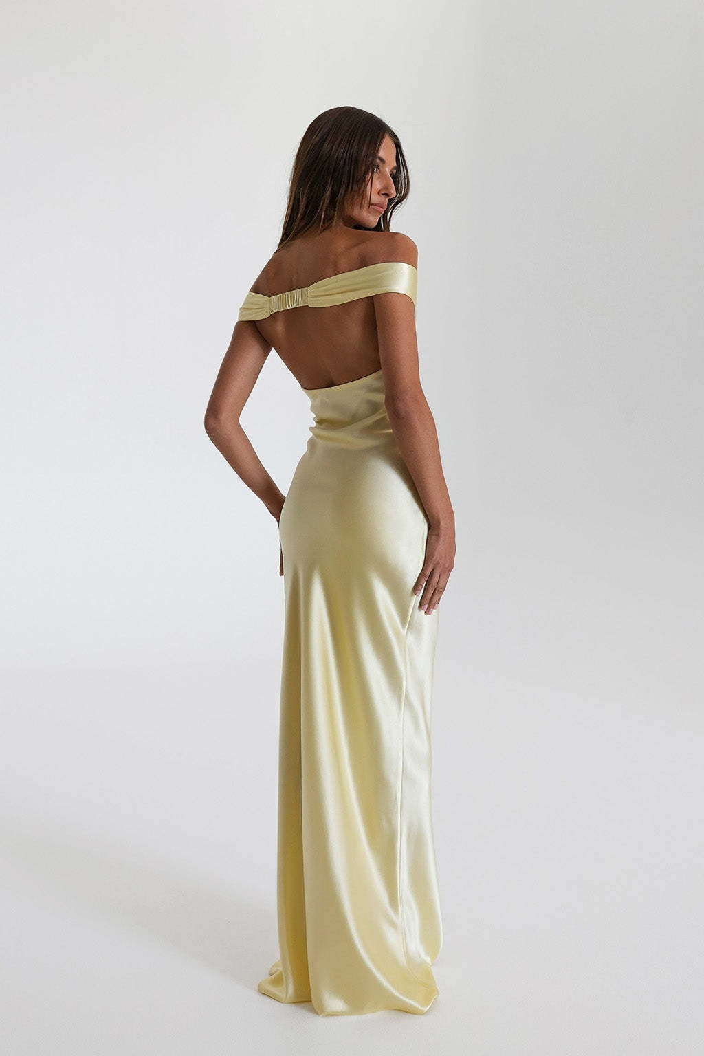 Elegant Mermaid Satin Off Shoulder Formal Dress