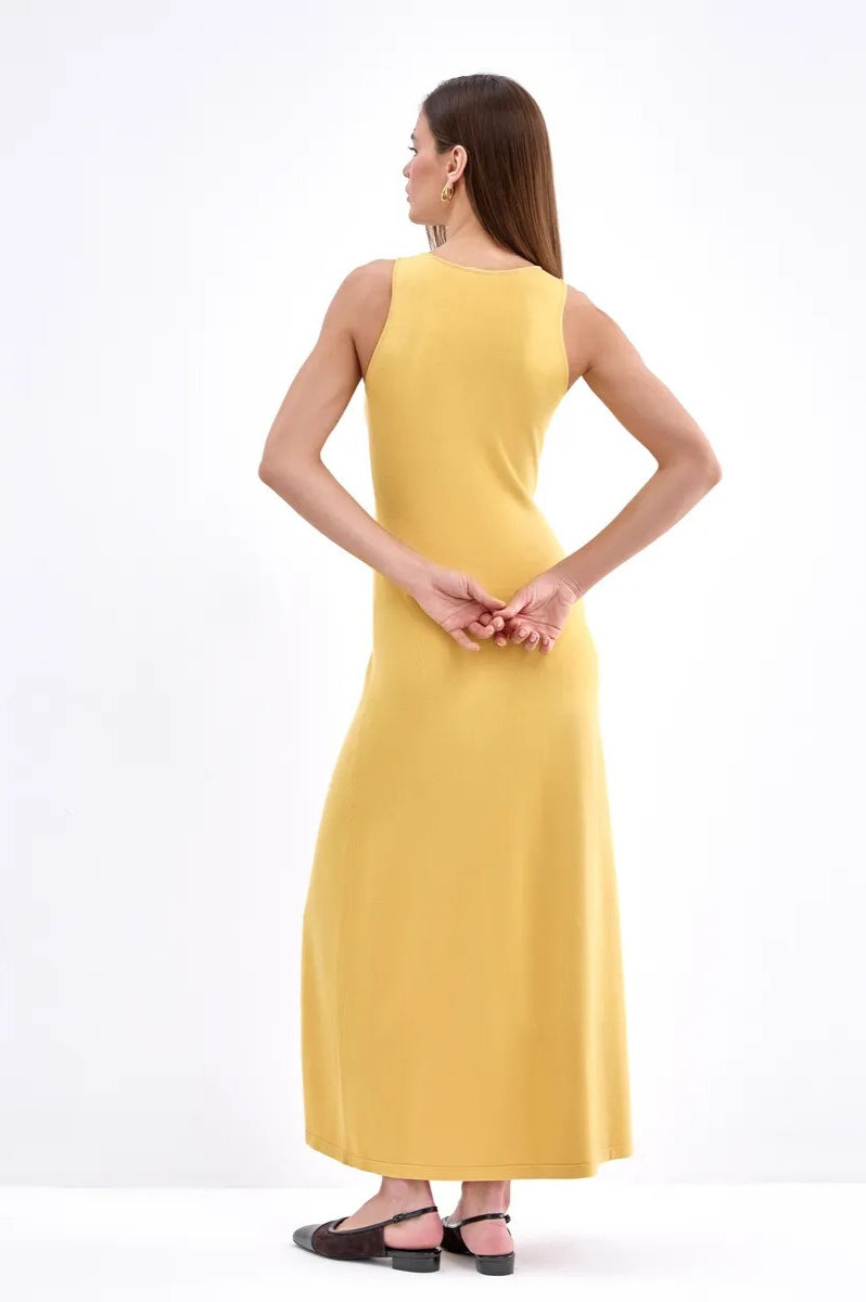 Elegant Knit Sleeveless Sweater Dress