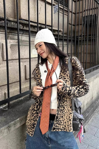 Vintage Leopard Print V Neck Sweater