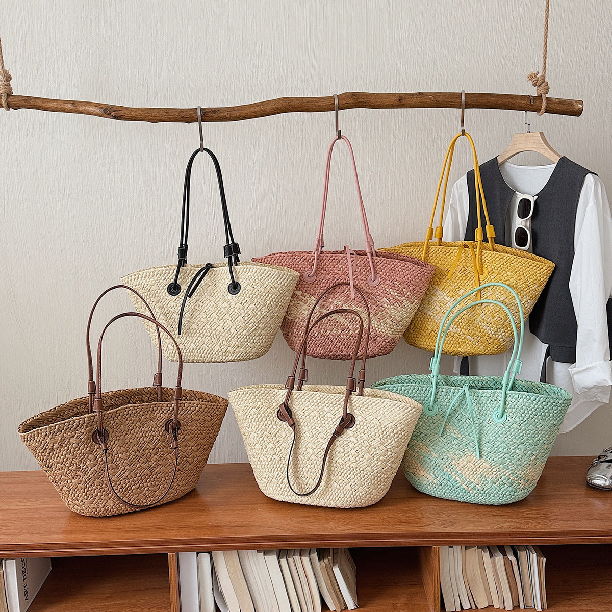 Gradient Woven Straw Tote Bag
