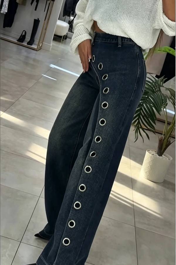 Uniquely Designed Denim High Rise Irregular Metal Ring Design Pocket Wide Leg Jeans