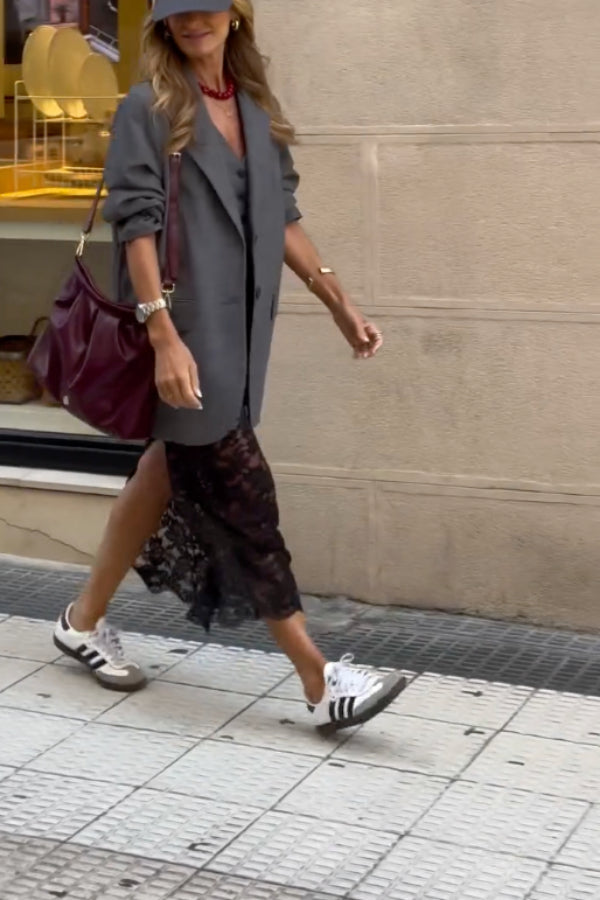 Boyfriend style mid-length blazer