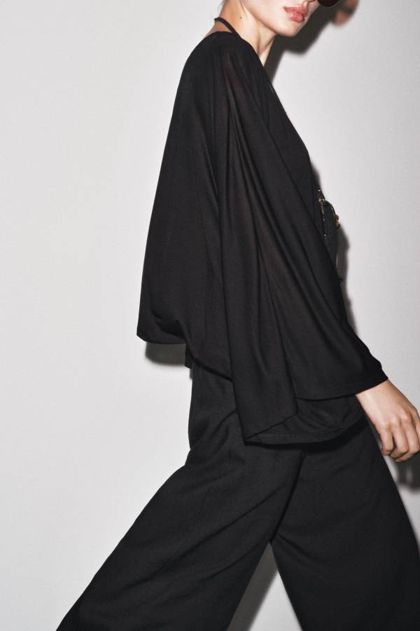 ASYMMETRIC FLOWING CAPE