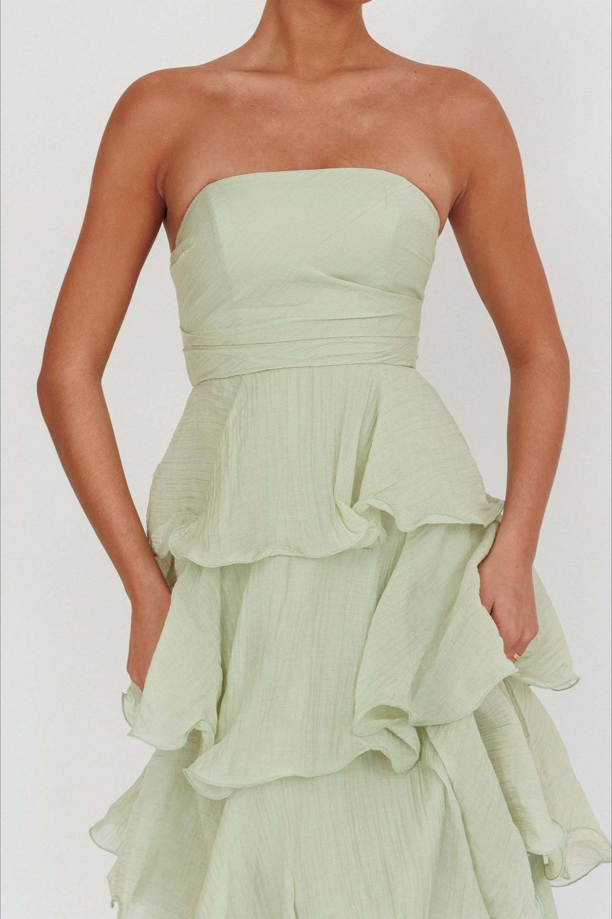 Sexy Slim Fit Strapless Backless Ruffled Prom Dress