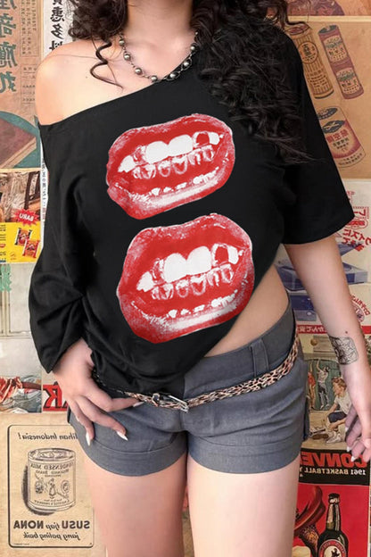Double Lips Graphic Oversized T-Shirt