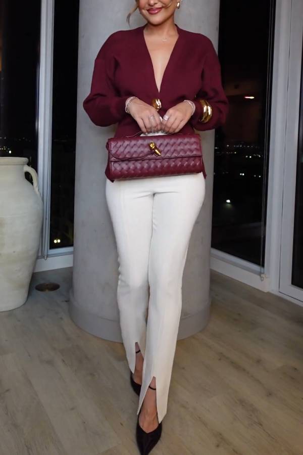 Metal buckle V-neck knit cardigan