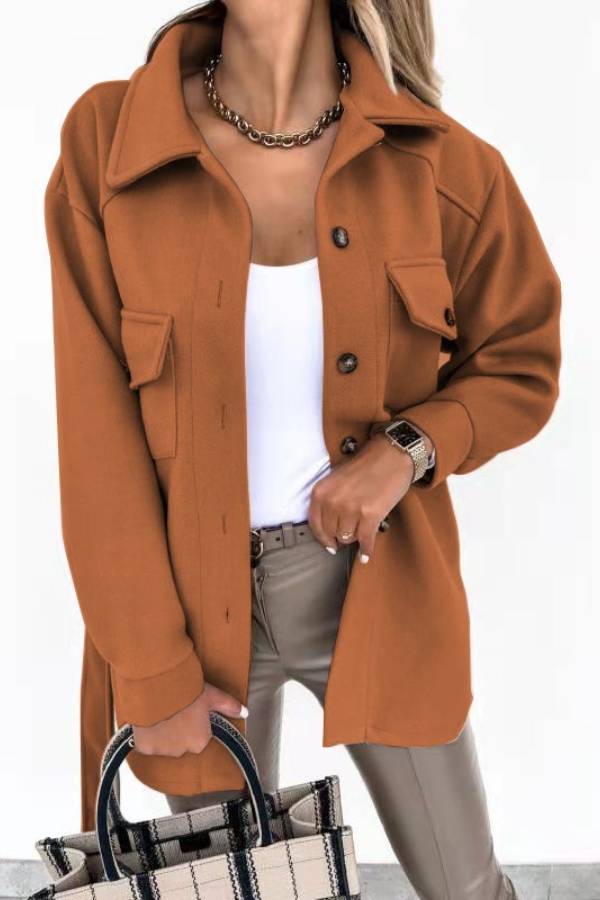 Solid color shirt and loose woolen coat