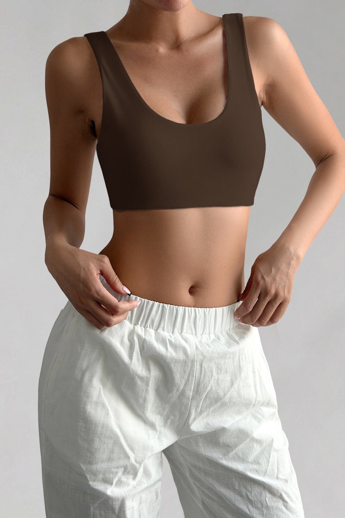 Minimalist Solid U‑Neck Spaghetti Strap Tank Top