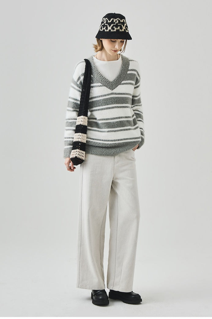 Loose Fit V Neck Knit Sweater