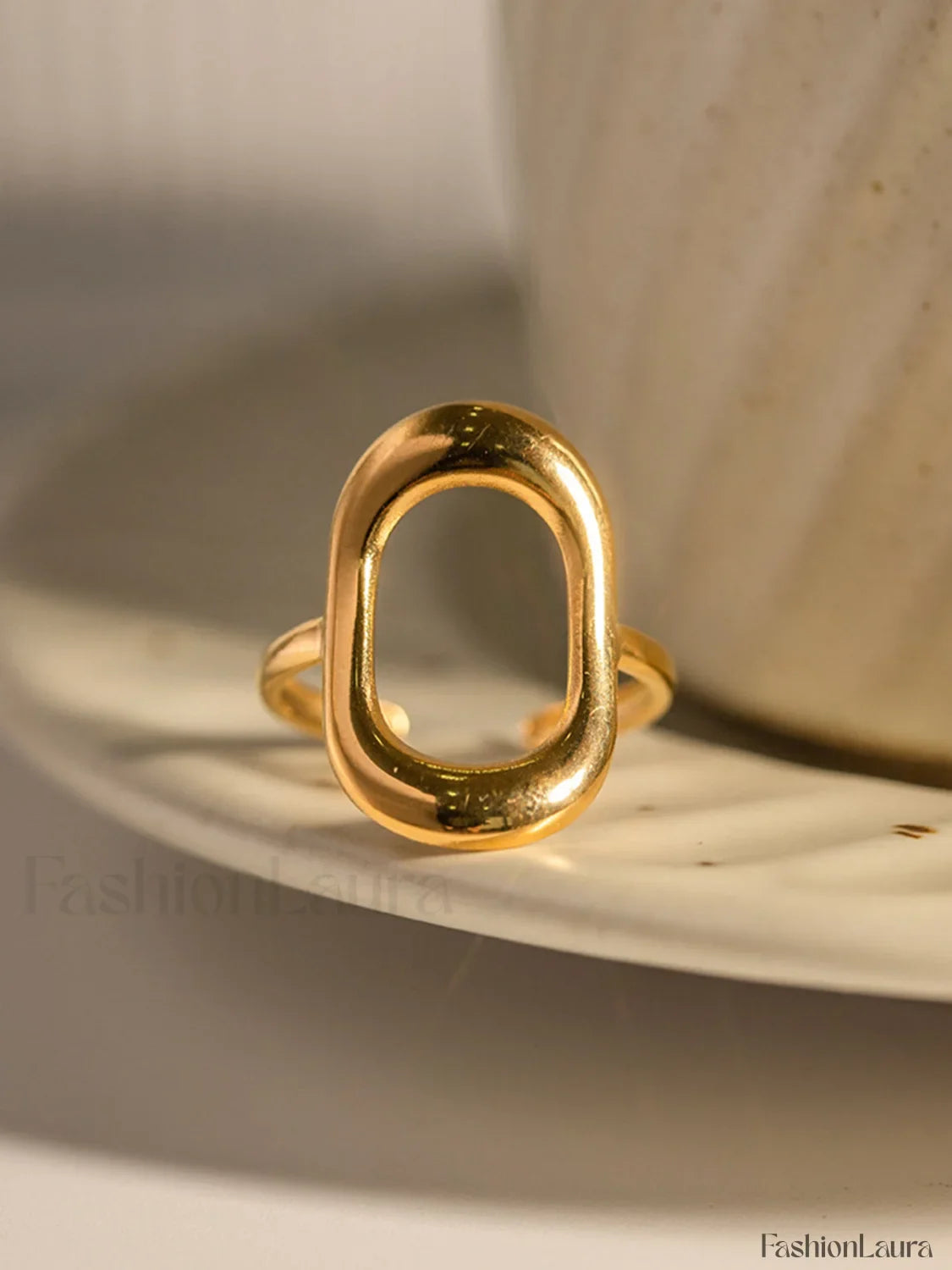 Minimalist Charming Window Ring
