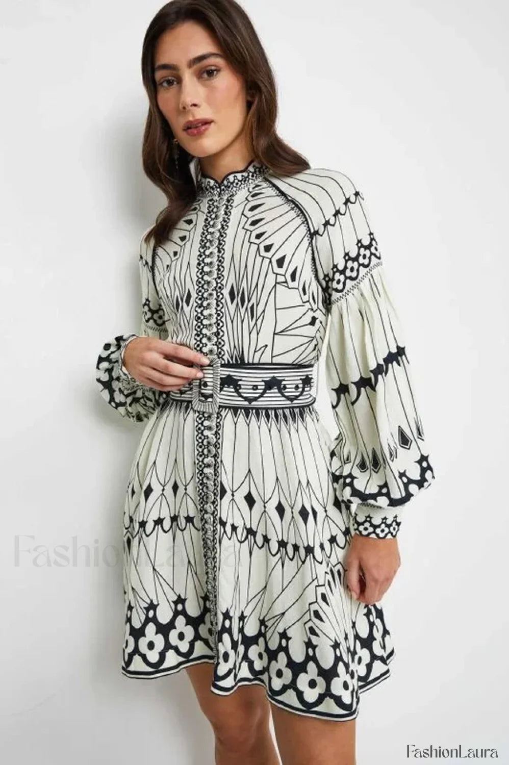 Pernilla Elegant Short Dress