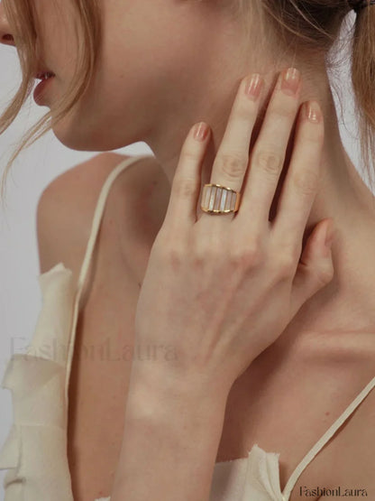 Pinctada Charming Decor Ring