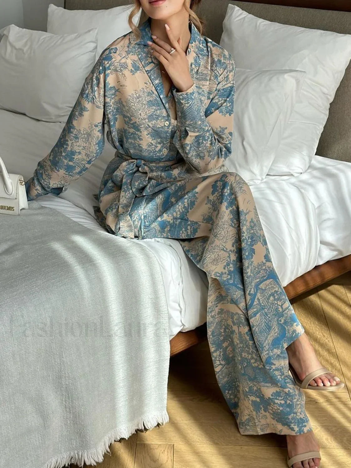 Printed Tie Graceful Up Pants Set