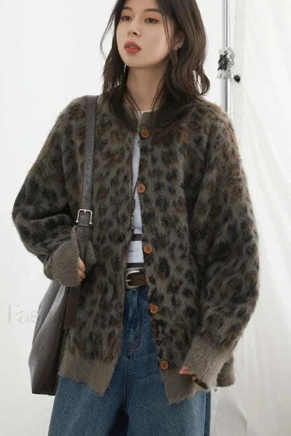 Single Breasted Leopard Print Cardigan